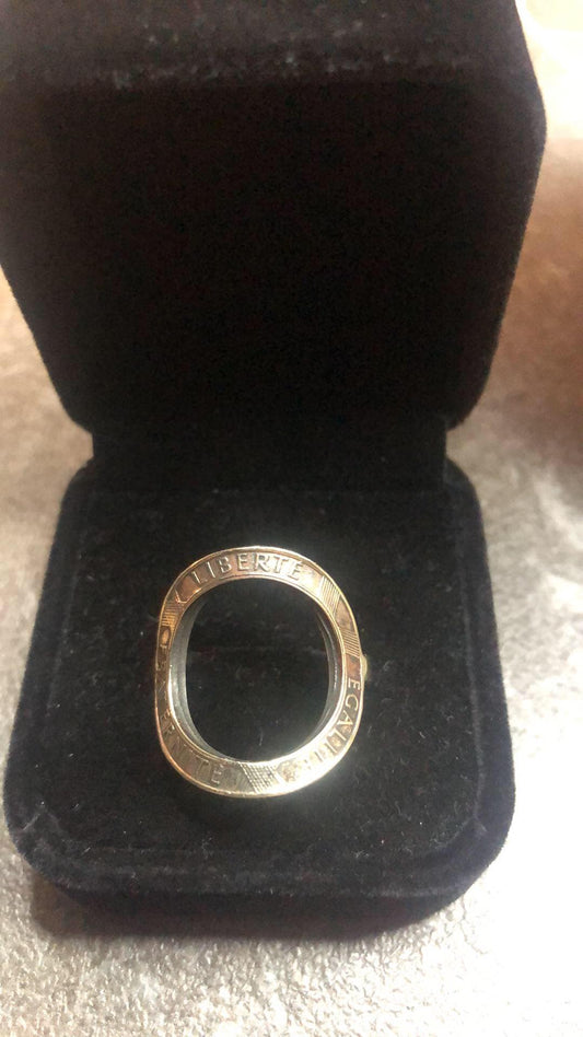 Bague faite a partir d'une pièces de 10 francs